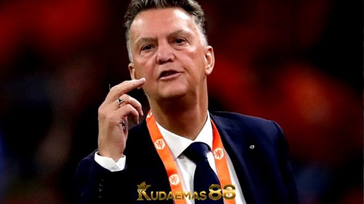 Pelatih Belanda Kritisi Piala Dunia 2022: Itu Omong Kosong!
