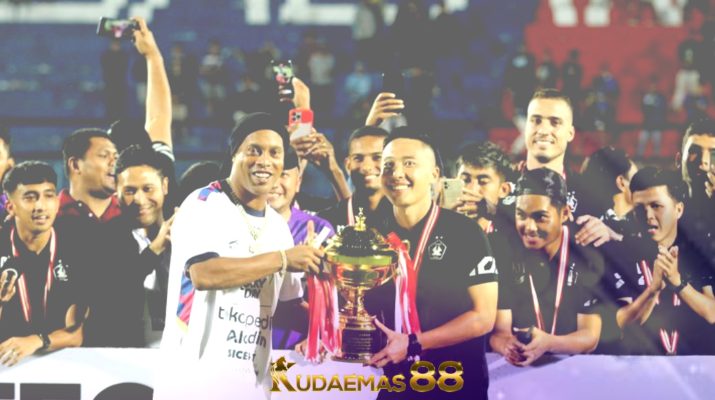 Persik Kediri Juara Trofeo Ronaldinho Pilih Kembalikan Trofi