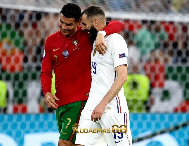 Eks Real Madrid Ungkap Sikap CR7 dan Benzema Dalam Lapangan